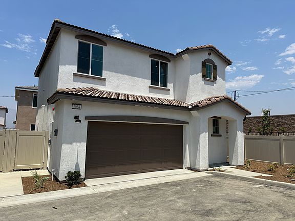 2nd image of 2038 Bergamot St
