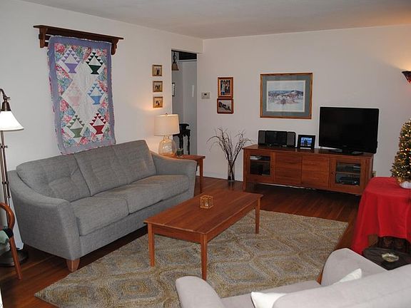 3rd image of 30129 Westlawn Dr
