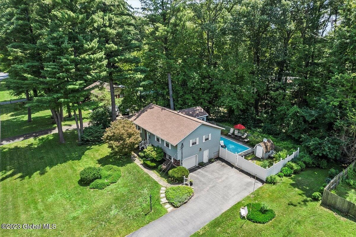 8 Ivy Court, Clifton Park, NY 12065 Zillow