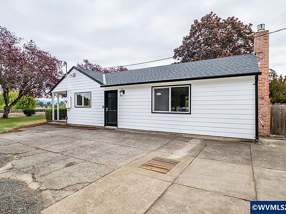3rd image of 1110 Cascade Dr