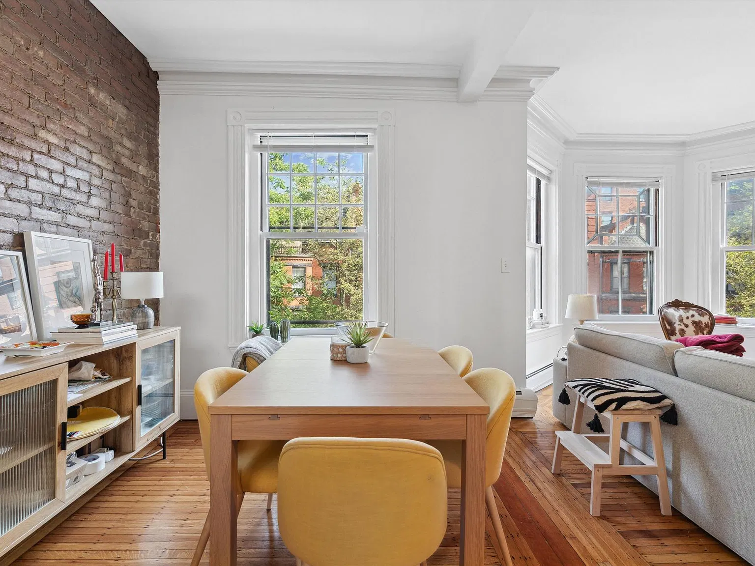 2 bed, 975 sqft, $5,200 — Photo 4