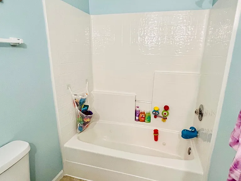 3rd Floor Hall Bathroom