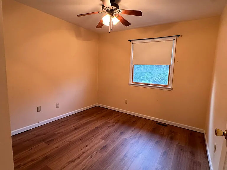 37 Flood Dr — Photo 17