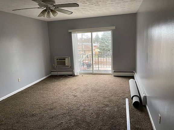 3rd image of 1610 Woodman Dr #C-02