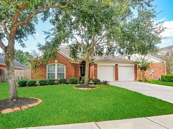3rd image of 26622 Summerbend Hollow Ln