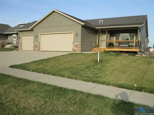 3900 S Homerun Ave, Sioux Falls, SD 57110