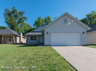 2523 E Madison St, Springfield, MO 65802
