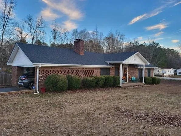 20 S Elysian Dr, Selmer, TN 38375