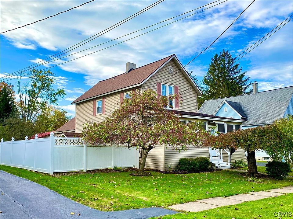 72 Elizabeth St, Auburn, NY 13021 Zillow