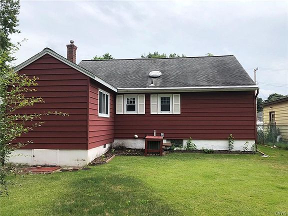 4th image of 110 Hoover Dr