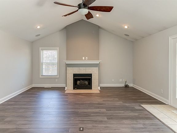 3rd image of 501 Reliance Dr
