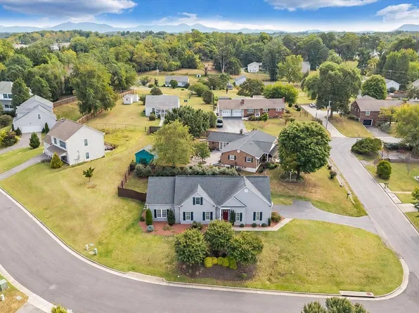 700 Bradford Cir, Salem, VA 24153