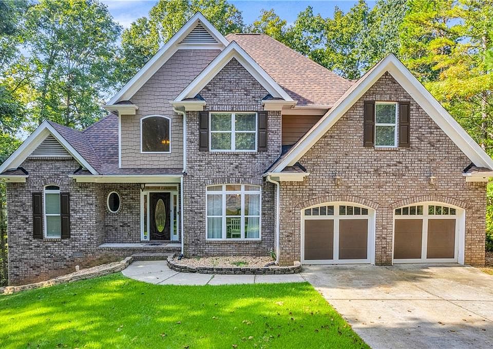 1st image of 304 Gables Way