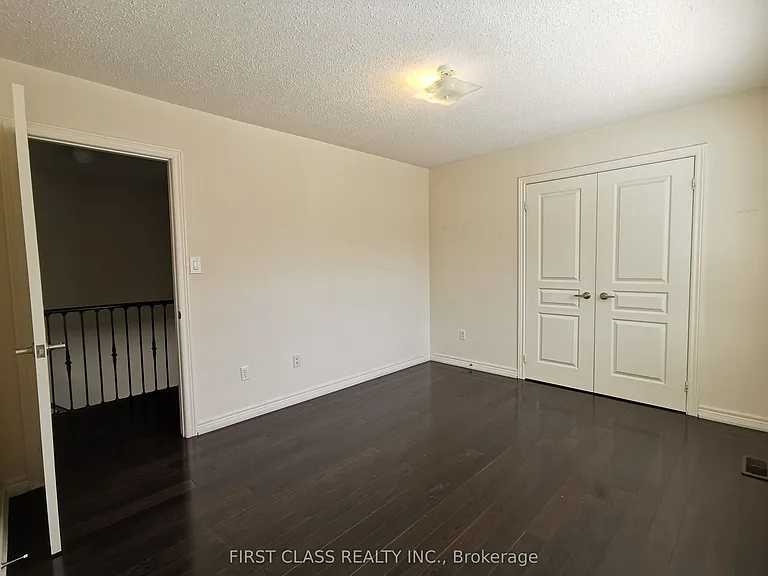 1140 Stuffles Cres — Photo 18