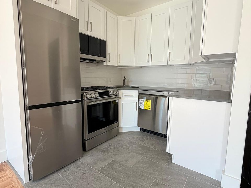 1st image of 80 Graham Ave APT 4A