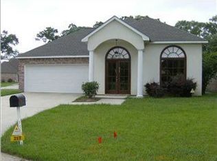 217 Country Club Dr, Lafayette, LA 70501
