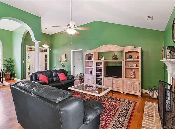4th image of 3339 Brickwood Cir