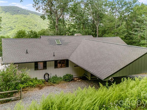 2nd image of 38 Bee Tree Ln