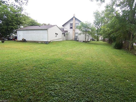 5th image of 81 Northeast Ave