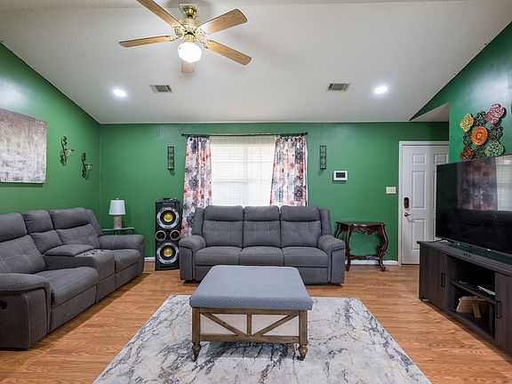4th image of 2019 Lasalle Dr