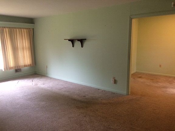 3rd image of 724 Brucewood St NW