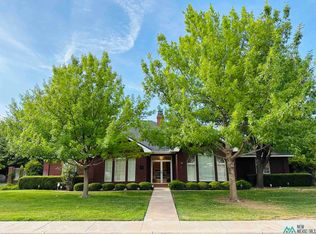2 Chrysler Pl, Roswell, NM 88201