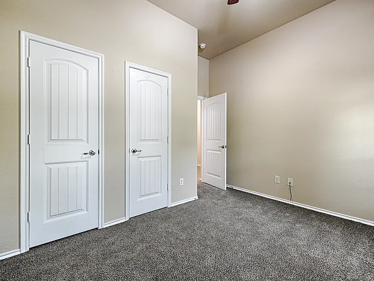 1213 Lambert Dr — Photo 18