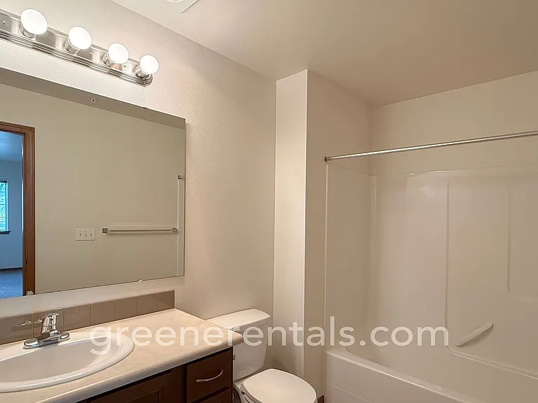 Oly-Evergreen Landing Apartments — Photo 15