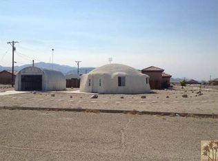 1467 Beach Club Dr, Thermal, CA 92274