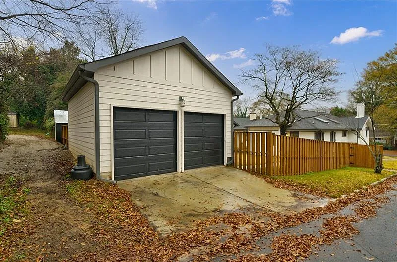 3 bed, 2.5 bath, 1794 sqft, $3,000 — Photo 3