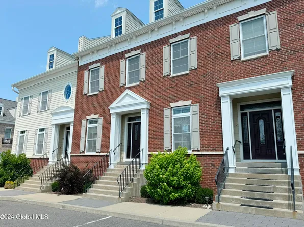 11 Sudbury Square, Latham, NY 12110