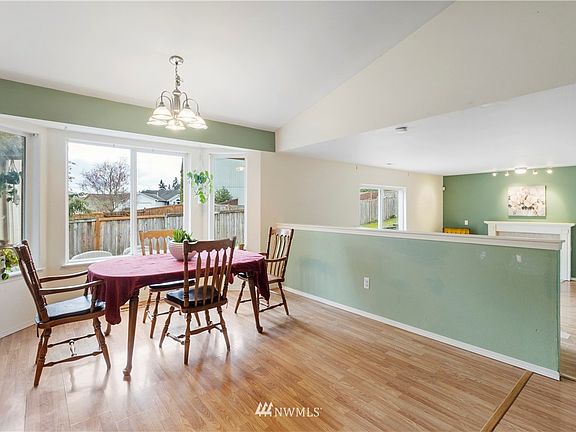 3rd image of 8620 195th Street Ct E