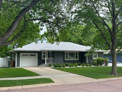 912 W Ash Ave, Mitchell, SD, 57301