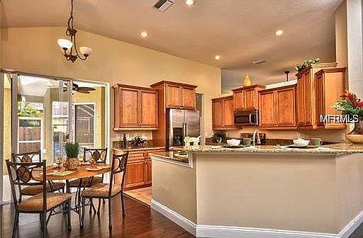 4th image of 12421 Seabrook Dr #12421