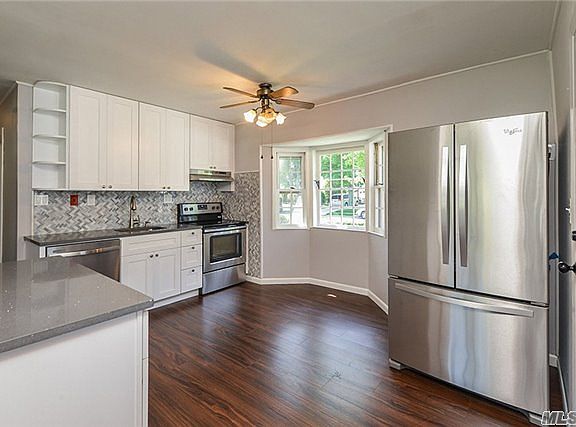 5th image of 56 Sprucewood Dr