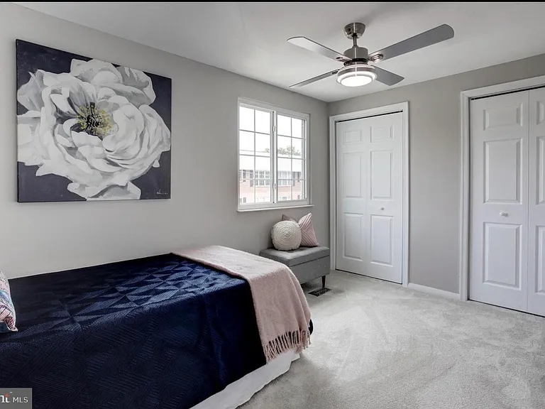 2822 S Meade St — Photo 6