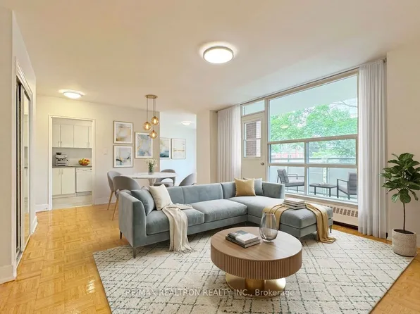 490 Eglinton Ave E #206, Toronto, ON M4P 1M4