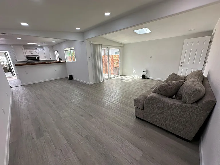 4503 Limerick Way — Photo 2