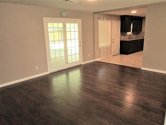5th image of 1604 Jessie Ln