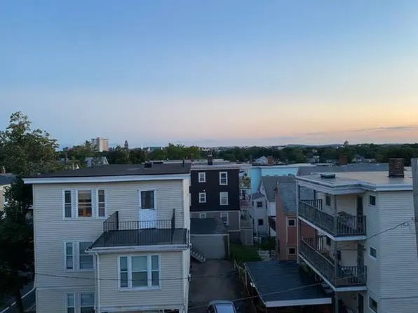 48-50 Lowell St #6, Somerville, MA 02143