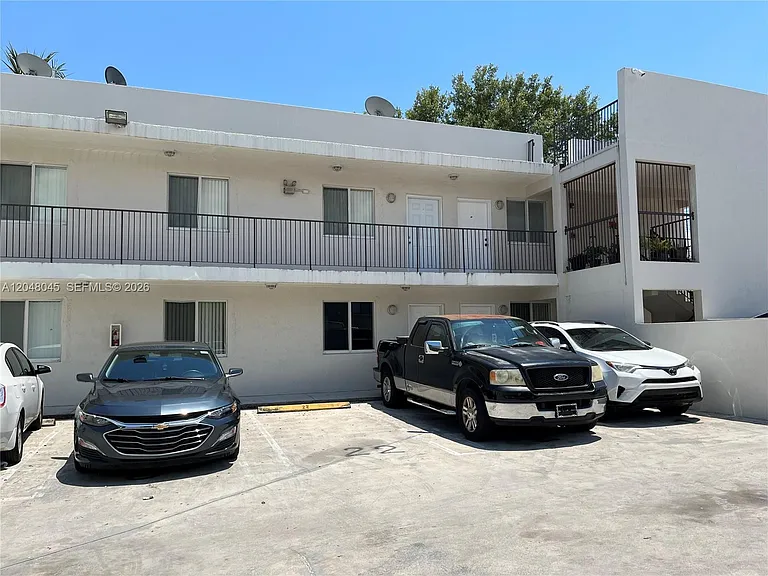 181 NW 47th Ave #9 — Photo 14