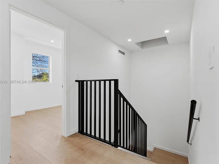 824 SE 12th Ct #840 — Photo 15