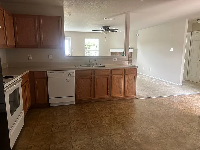 5729 Mirror Ridge Dr — Photo 4