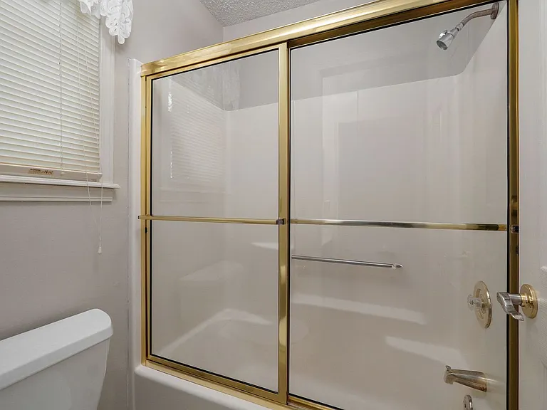 4035 S Parkcrest Ave — Photo 27