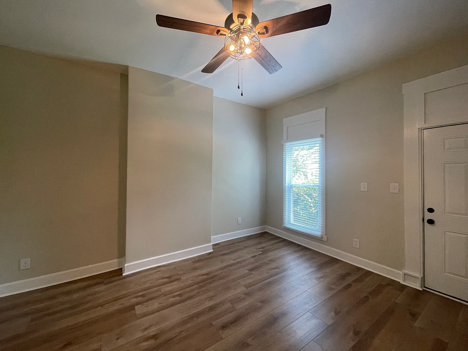 1417 Rufer Ave — Photo 3