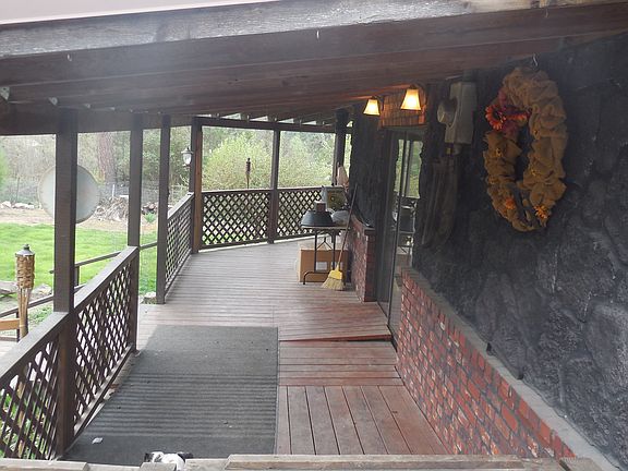 Half wrap around deck