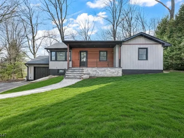 132 Upper High Crest Dr, West Milford Twp., NJ 07480