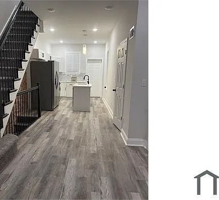 3 bed, 1014 sqft, $1,990 — Photo 3