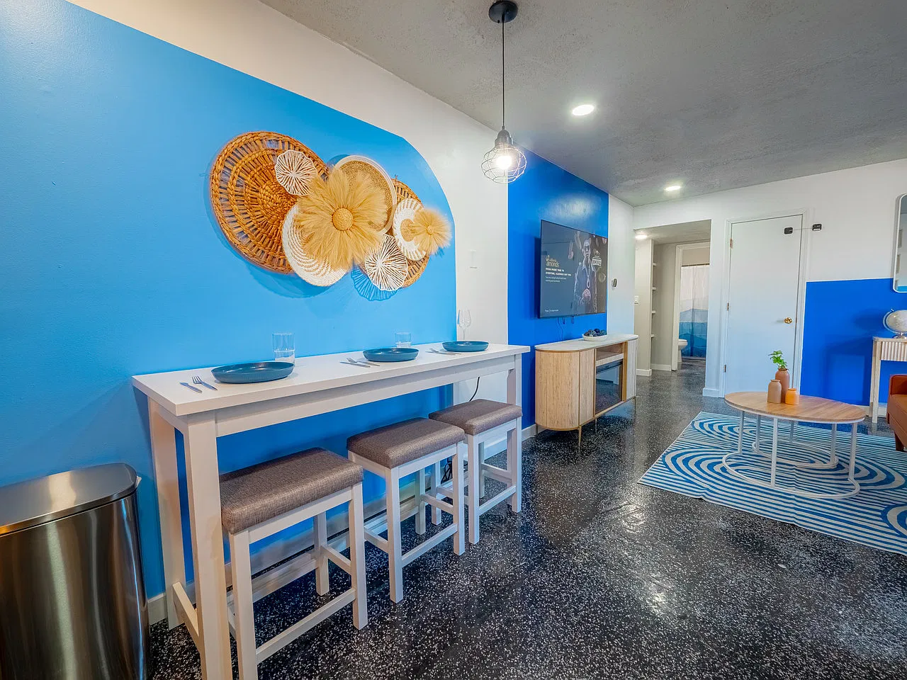 2 bed, 880 sqft, $1,200 — Photo 2