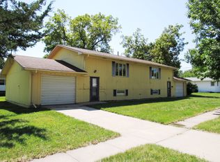 107 W 6th St, Wilber, NE 68465